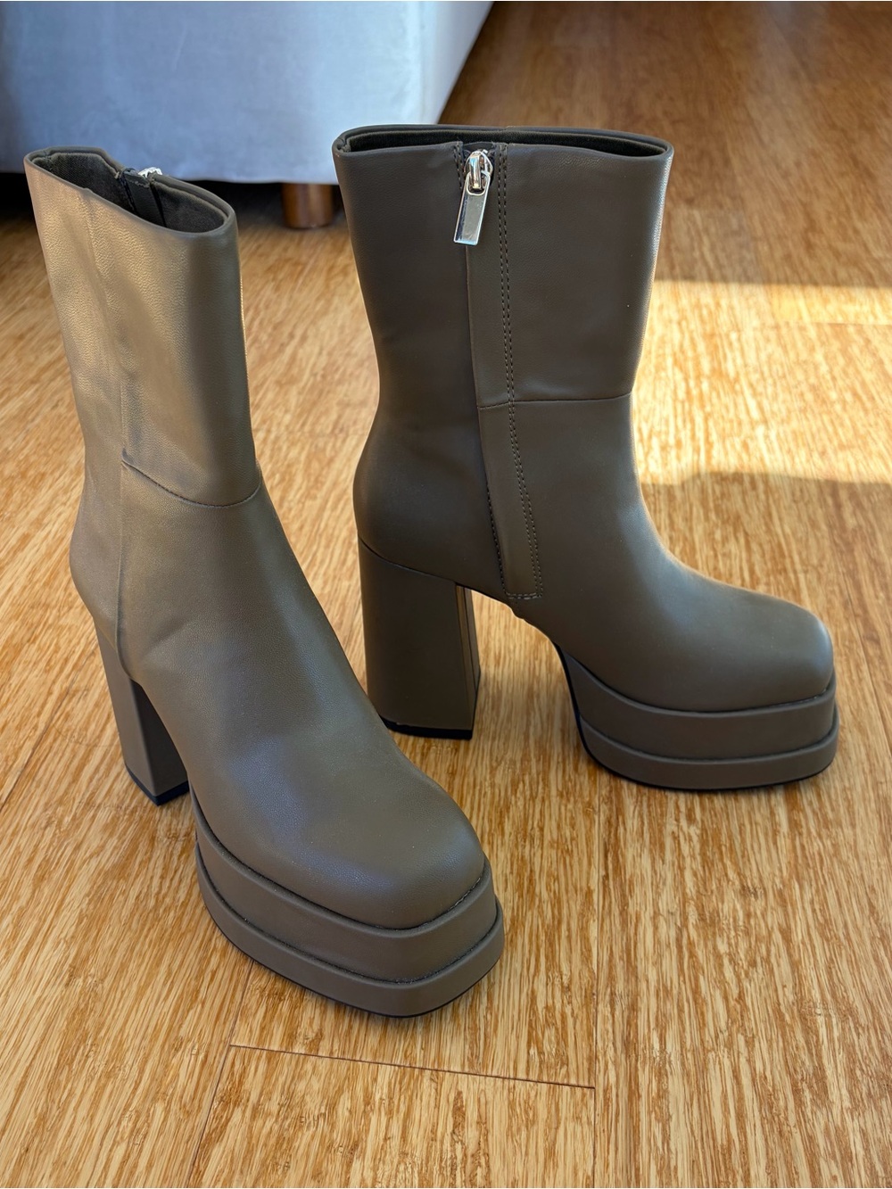 H&M Platform Mid-Calf Boots in Olive Green Fits like a Size Women’s 5.5